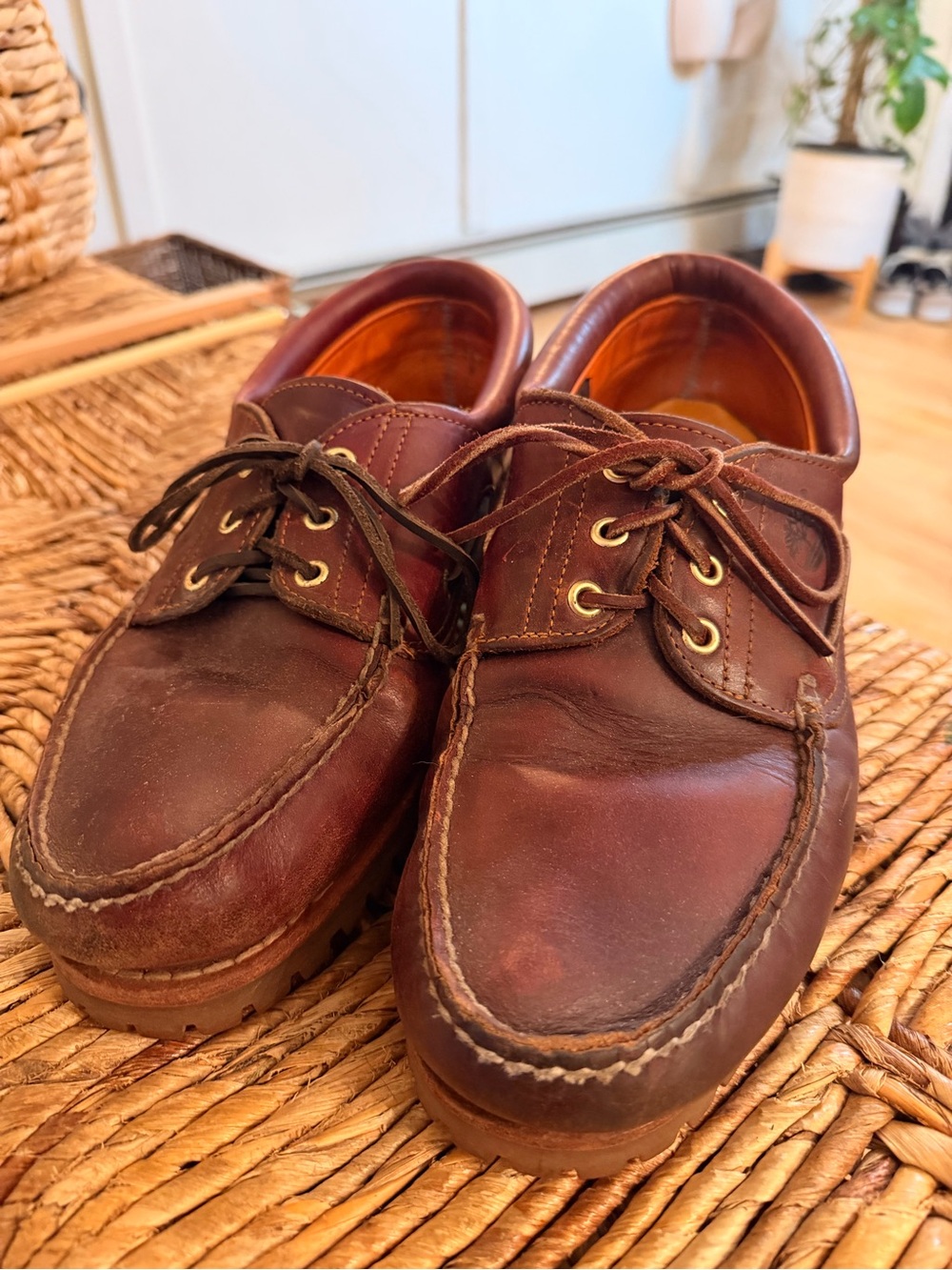 Timberland Men's Authentic 3-eye Lug Brown Leather Boat Shoes - Classic Lace-Up